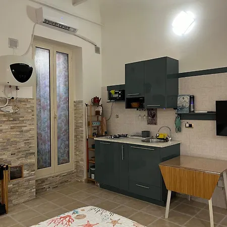 By The Sea Apartment *