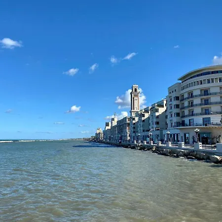 Apartment By The Sea